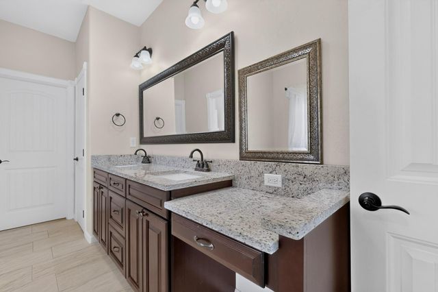820 Serrano Pointe NW, Albuquerque, NM 87120