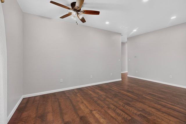 820 Serrano Pointe NW, Albuquerque, NM 87120