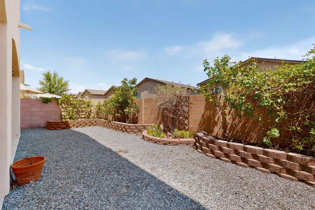 820 Serrano Pointe NW, Albuquerque, NM 87120