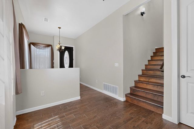 820 Serrano Pointe NW, Albuquerque, NM 87120