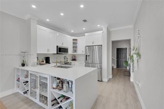 7060 NW 177th St 204-12, Hialeah, FL 33015