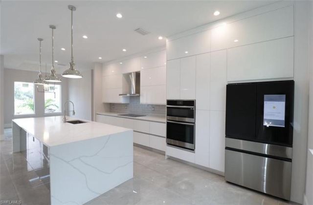 2461 Golden Gate BLVD E, Naples, FL 34120