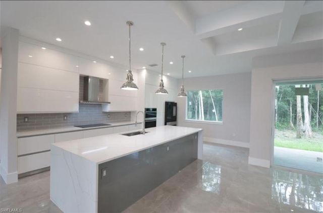2461 Golden Gate BLVD E, Naples, FL 34120