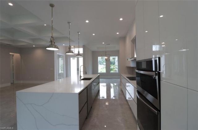 2461 Golden Gate BLVD E, Naples, FL 34120
