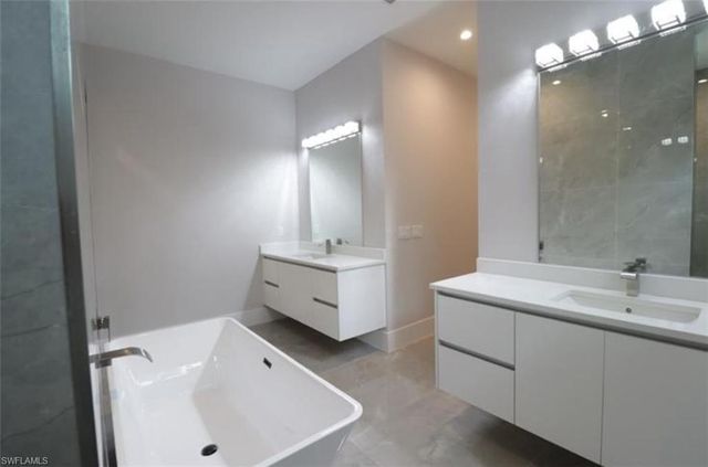 2461 Golden Gate BLVD E, Naples, FL 34120