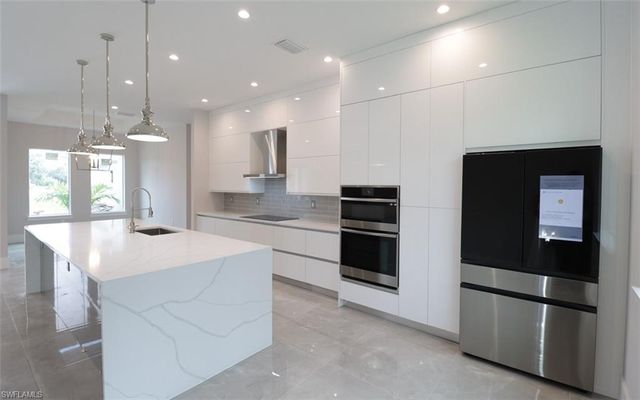 2461 Golden Gate BLVD E, Naples, FL 34120