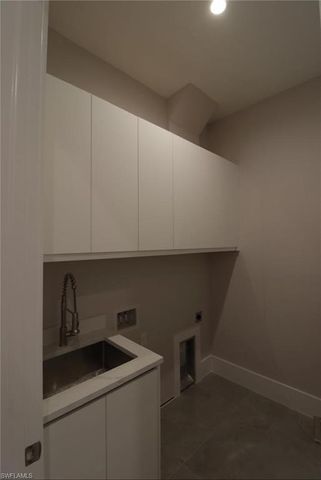 2461 Golden Gate BLVD E, Naples, FL 34120
