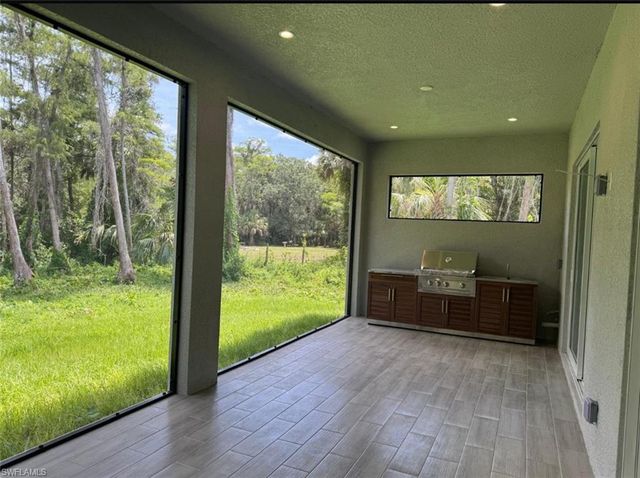 2461 Golden Gate BLVD E, Naples, FL 34120
