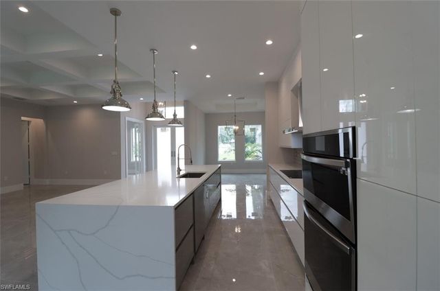2461 Golden Gate BLVD E, Naples, FL 34120
