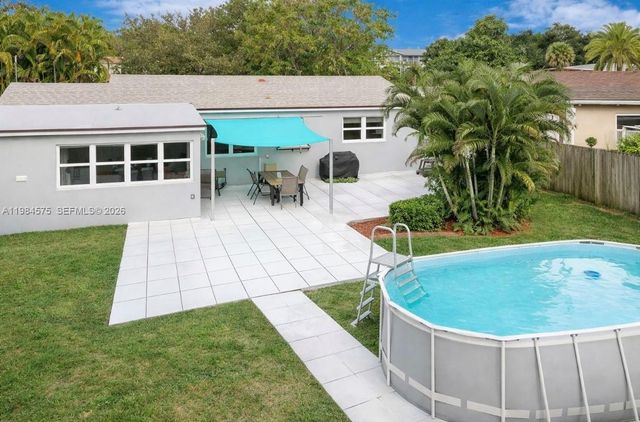 2842 Jackson St, Hollywood, FL 33020