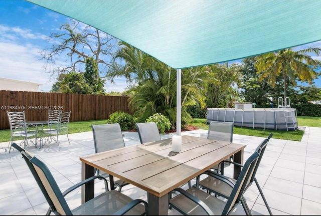 2842 Jackson St, Hollywood, FL 33020