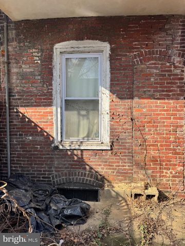 1725 N CREIGHTON STREET, Philadelphia, PA 19131