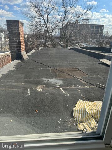 1725 N CREIGHTON STREET, Philadelphia, PA 19131