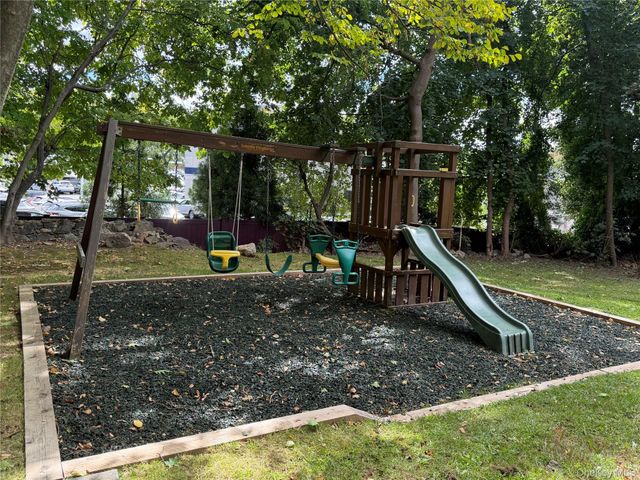 5 Sentry Place 1A, Scarsdale, NY 10583