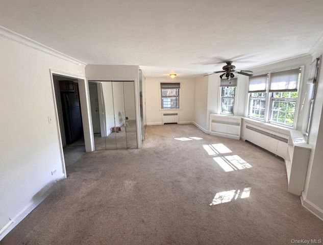 5 Sentry Place 1A, Scarsdale, NY 10583
