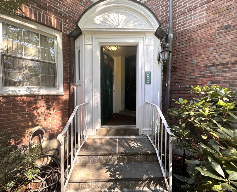 5 Sentry Place 1A, Scarsdale, NY 10583 — photo 2