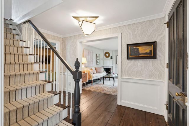 242 Middle Street, Mount Pleasant, SC 29464