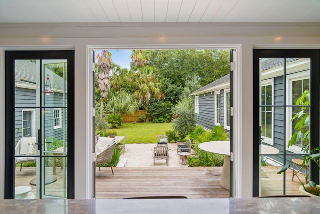 242 Middle Street, Mount Pleasant, SC 29464