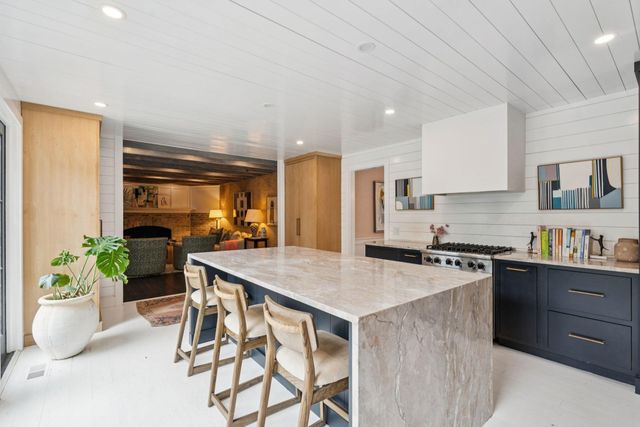 242 Middle Street, Mount Pleasant, SC 29464