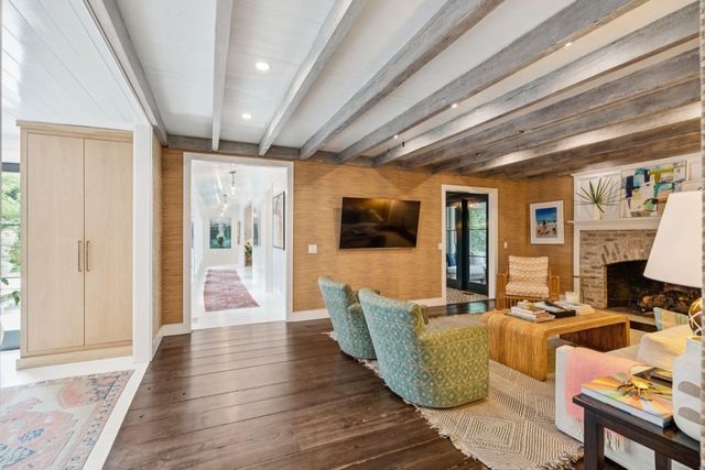 242 Middle Street, Mount Pleasant, SC 29464