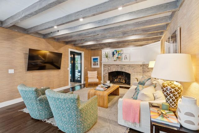 242 Middle Street, Mount Pleasant, SC 29464