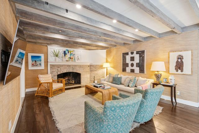 242 Middle Street, Mount Pleasant, SC 29464