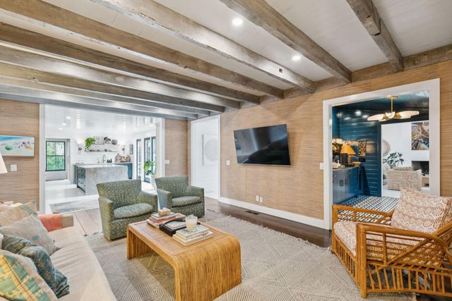 242 Middle Street, Mount Pleasant, SC 29464