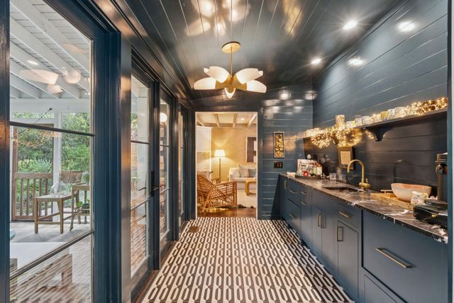 242 Middle Street, Mount Pleasant, SC 29464