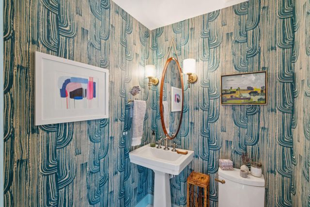 242 Middle Street, Mount Pleasant, SC 29464