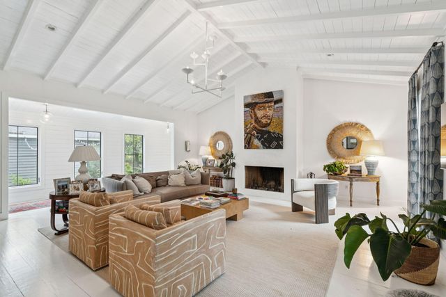 242 Middle Street, Mount Pleasant, SC 29464