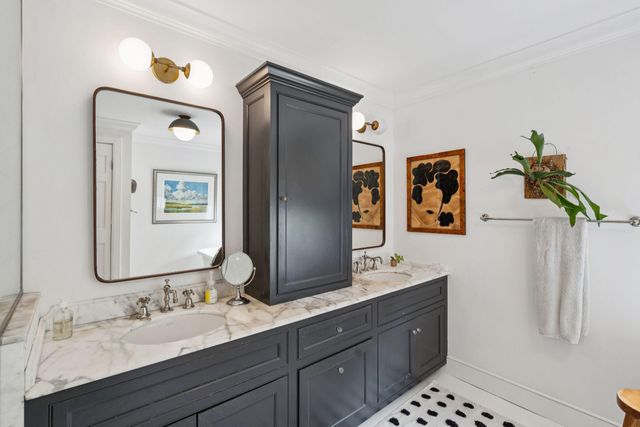 242 Middle Street, Mount Pleasant, SC 29464