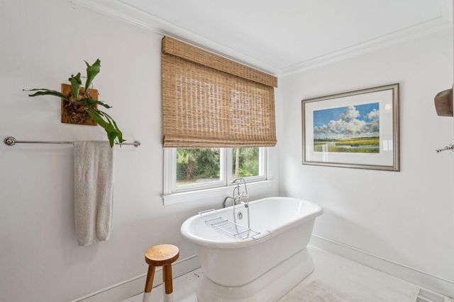 242 Middle Street, Mount Pleasant, SC 29464