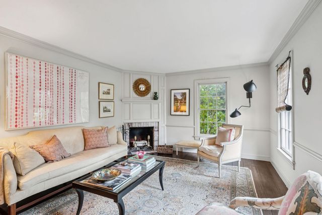 242 Middle Street, Mount Pleasant, SC 29464