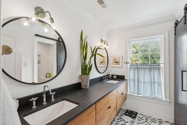 242 Middle Street, Mount Pleasant, SC 29464