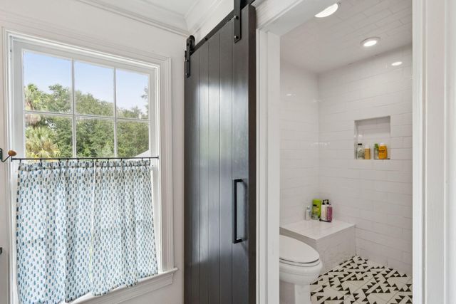 242 Middle Street, Mount Pleasant, SC 29464