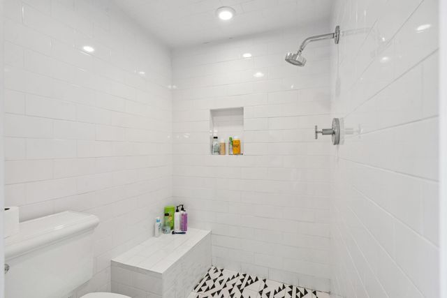 242 Middle Street, Mount Pleasant, SC 29464