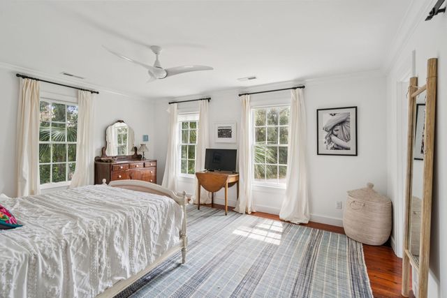 242 Middle Street, Mount Pleasant, SC 29464