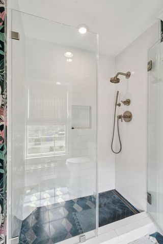 242 Middle Street, Mount Pleasant, SC 29464