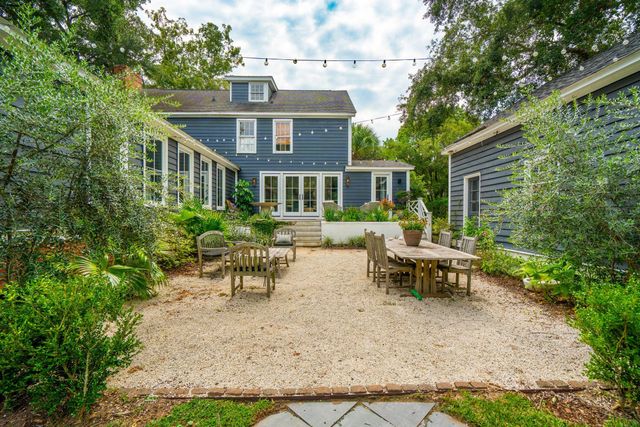 242 Middle Street, Mount Pleasant, SC 29464