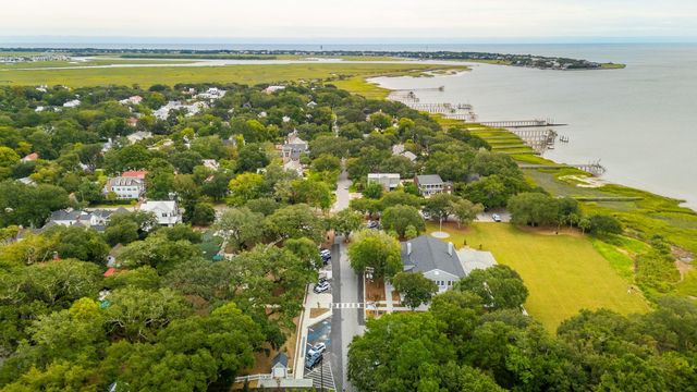 242 Middle Street, Mount Pleasant, SC 29464