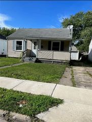 13612 Bennington Avenue, Cleveland, OH 44135
