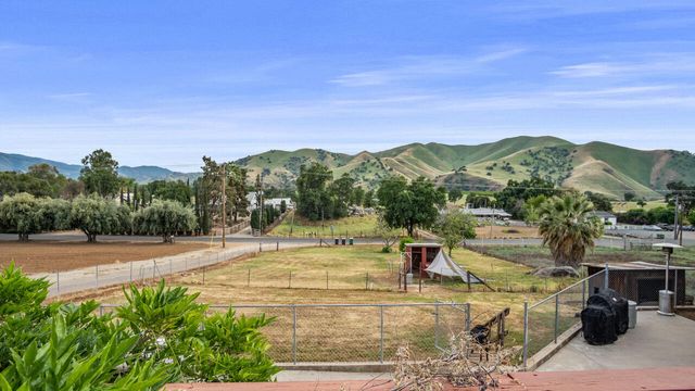 31068 Success Valley Drive, Porterville, CA 93257