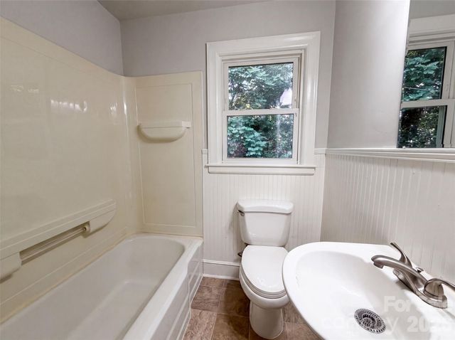 1200 Little Rock Road, Charlotte, NC 28214