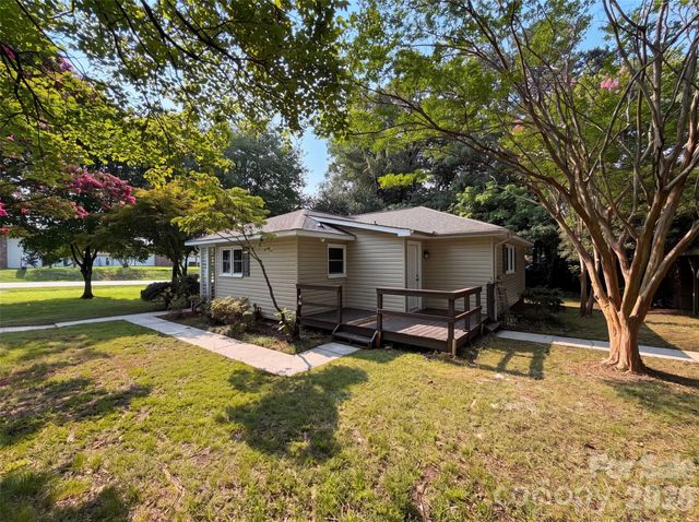 1200 Little Rock Road, Charlotte, NC 28214