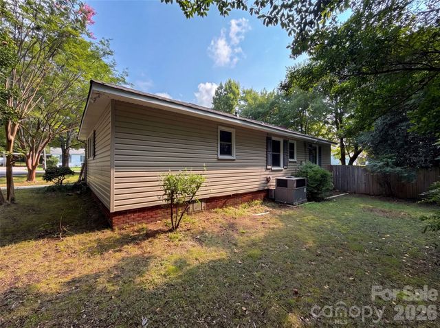 1200 Little Rock Road, Charlotte, NC 28214