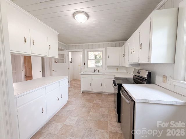 1200 Little Rock Road, Charlotte, NC 28214