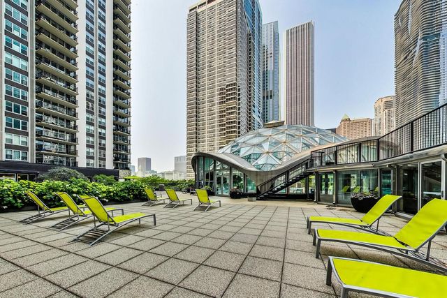 400 E RANDOLPH Street 2425, Chicago, IL 60601