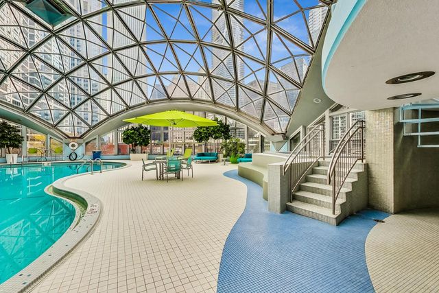 400 E RANDOLPH Street 2425, Chicago, IL 60601