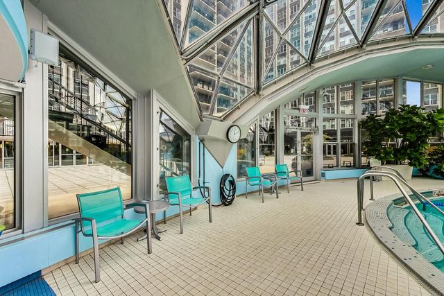 400 E RANDOLPH Street 2425, Chicago, IL 60601