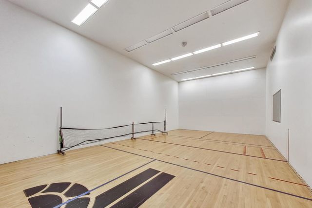 400 E RANDOLPH Street 2425, Chicago, IL 60601